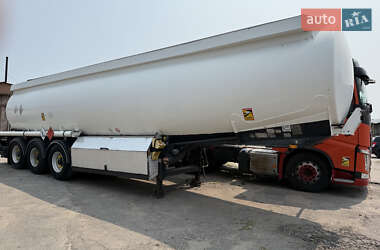 Цистерна полуприцеп Fruehauf France 1999 в Днепре