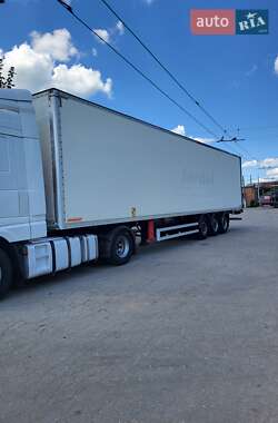 Изотермическая будка Fruehauf FST4FC 2014 в Житомире