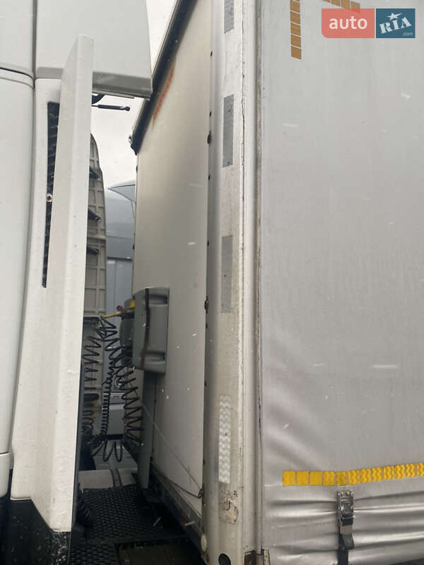 Бортовой полуприцеп Fruehauf General 2007 в Тячеве