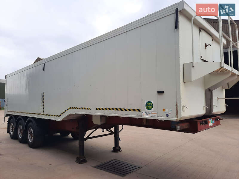 Самосвал полуприцеп Fruehauf General 2005 в Бучаче