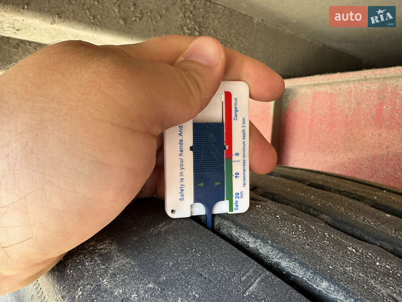 Зерновоз - полуприцеп Fruehauf LTD/WAD 2012 в Ровно