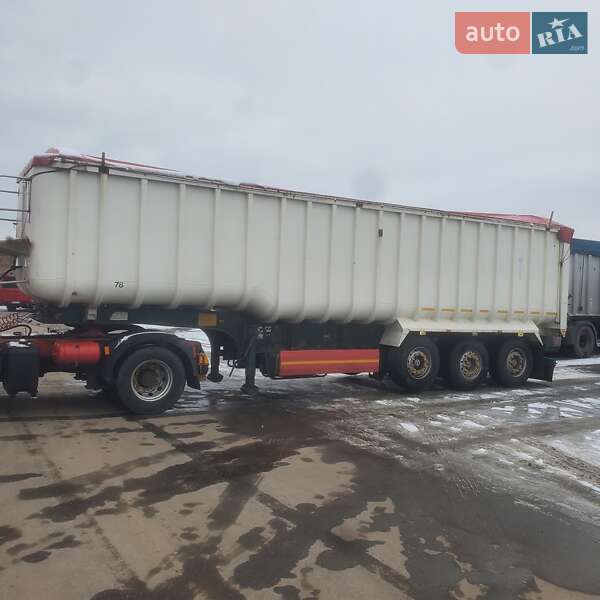 Зерновоз - полуприцеп Fruehauf LTD/WAD 2003 в Виннице