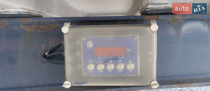 Самосвал полуприцеп Fruehauf LTD/WAD 2009 в Бучаче