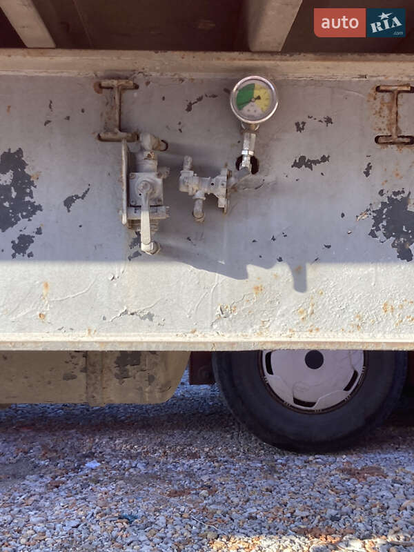 Контейнеровоз Fruehauf SAF 1987 в Одесі