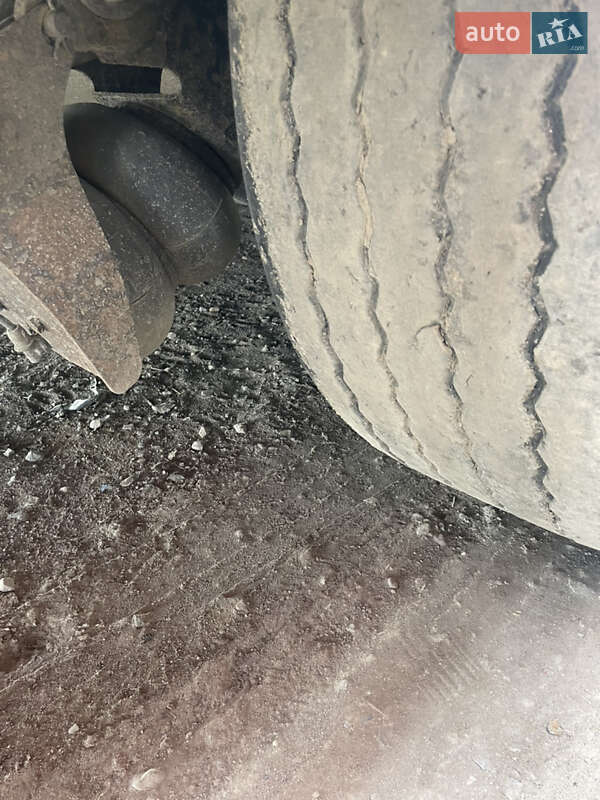 Тентований борт (штора) - напівпричіп Fruehauf SAF 2008 в Мукачевому