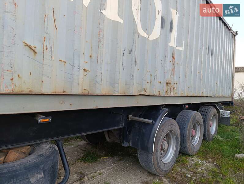 Контейнеровоз Fruehauf SAF 1998 в Городке