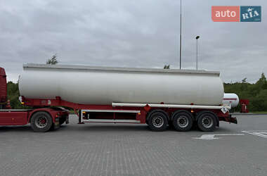 Цистерна полуприцеп Fruehauf SMB 1998 в 
