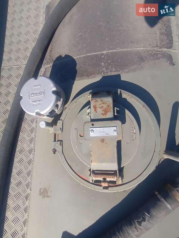 Цистерна полуприцеп Fruehauf T34 1991 в Ужгороде