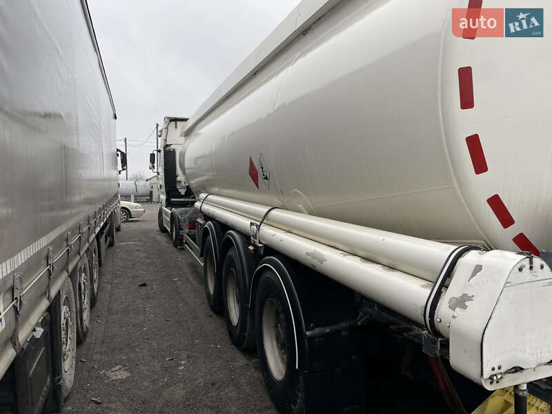 Цистерна напівпричіп Fruehauf T34 1999 в Хмельницькому