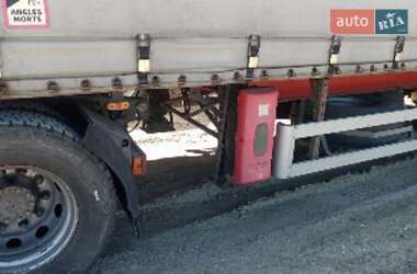 Тентованный борт (штора) - полуприцеп Fruehauf T34 2005 в 