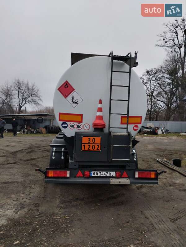 Цистерна напівпричіп Fruehauf T34T1RP 1990 в Обухові фото 2 Цистерна напівпричіп Fruehauf T34T1RP 1990 в Обухові