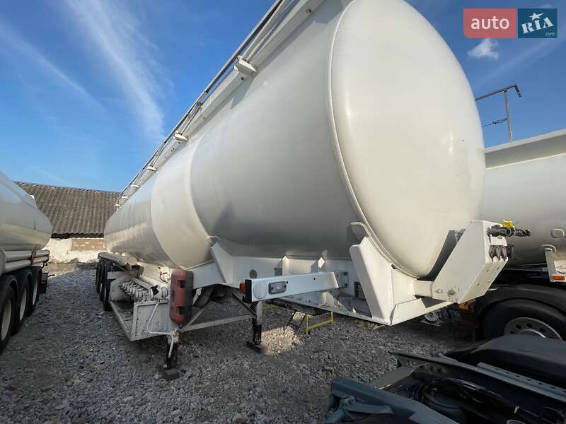 Цистерна Fruehauf TF34 1996 в Броварах