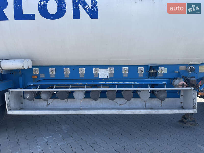 Цистерна Fruehauf TF34 1999 в Луцке