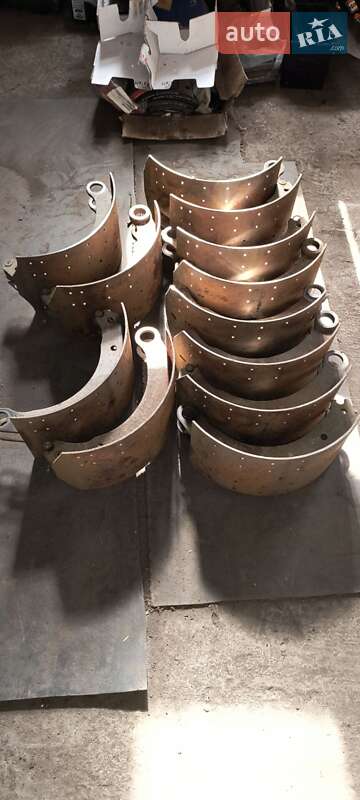 Зерновоз - полуприцеп Fruehauf TF34C1 1998 в Гайвороне