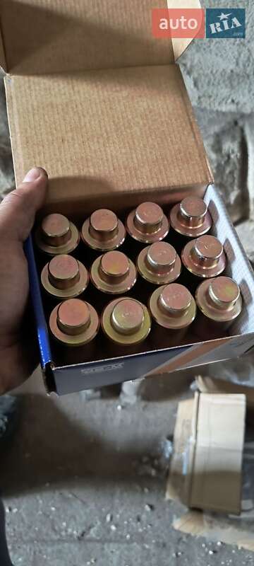 Зерновоз - полуприцеп Fruehauf TF34C1 1998 в Гайвороне