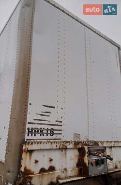 Фургон полуприцеп Fruehauf TGNTA3 1995 в 