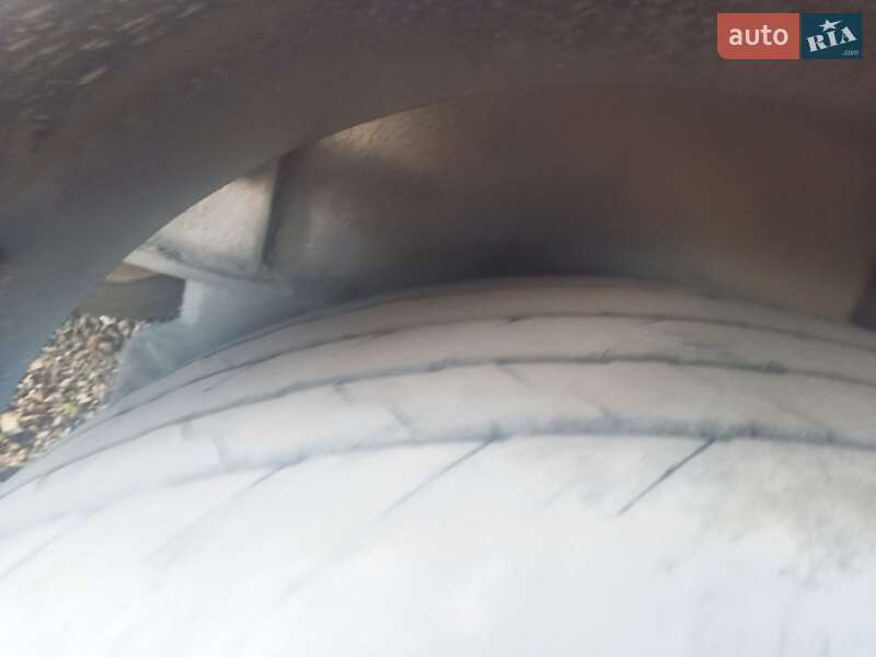 Борт Fruehauf ТХ 2011 в Дрогобыче