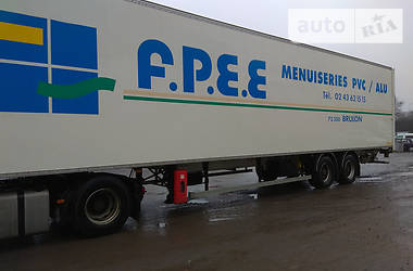 Изотермическая будка Fruehauf TX 34 2006 в Дубно