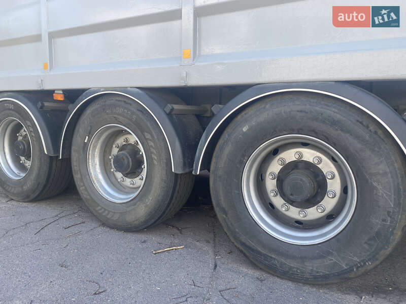 Зерновоз - полуприцеп Fruehauf TX 34 2003 в Тальном фото 5 Зерновоз - полуприцеп Fruehauf TX 34 2003 в Тальном