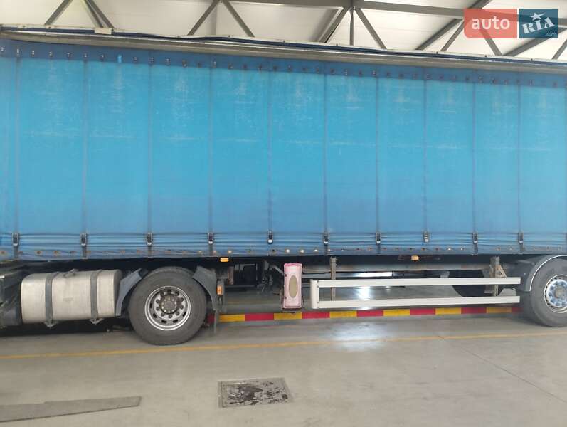 Бортовий напівпричіп Fruehauf TX 34C 2008 в Києві