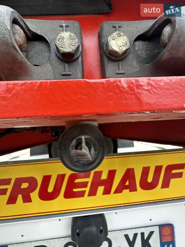 Тентованный борт (штора) - полуприцеп Fruehauf VFK 2015 в Надворной