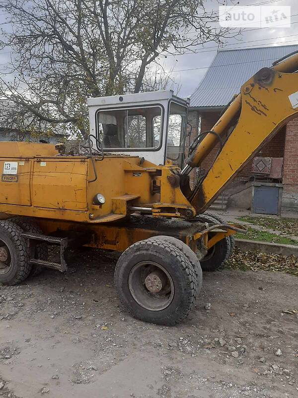 Колесный экскаватор Fuchs 722 1991 в Львове