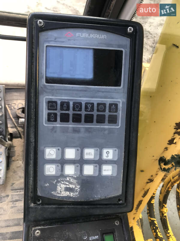 Гусеничний екскаватор Furukawa 740 1999 в Вараші