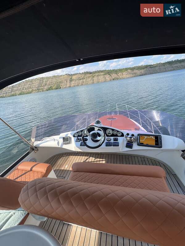 Моторная яхта Galeon 330 2008 в Киеве