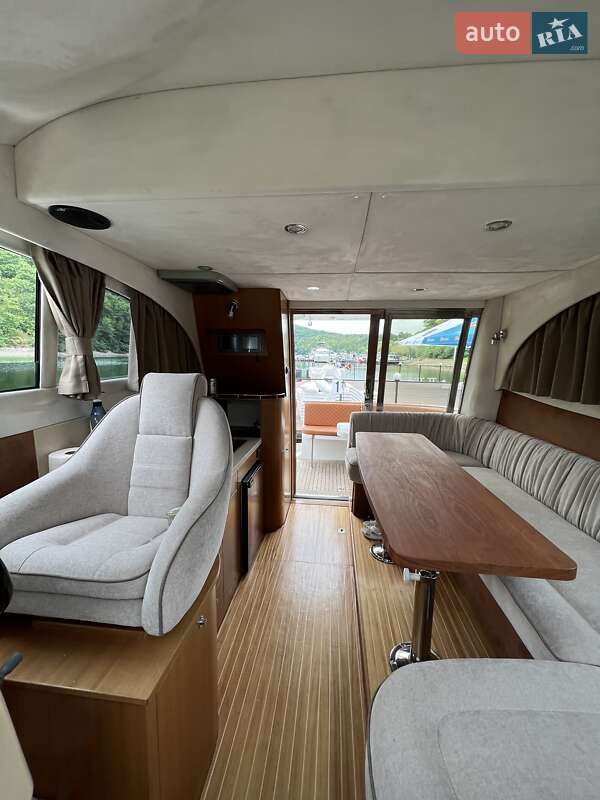Моторная яхта Galeon 330 2008 в Киеве
