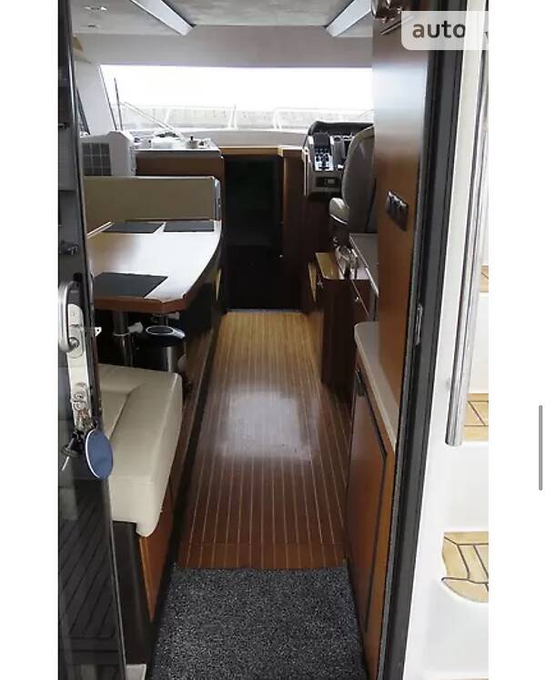 Моторная яхта Galeon 340 2011 в Киеве