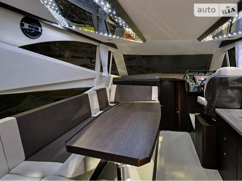 Моторная яхта Galeon 340 2010 в Черновцах