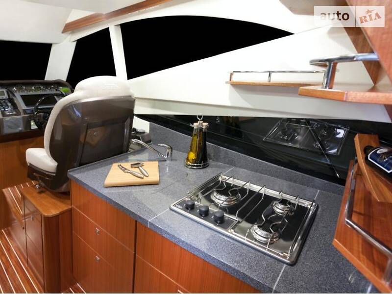 Моторная яхта Galeon 340 2010 в Черновцах