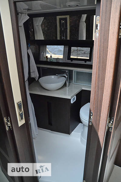Моторная яхта Galeon 430 2012 в Киеве
