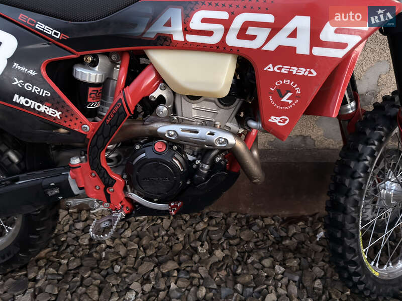 Мотоцикл Внедорожный (Enduro) Gas Gas EC 2023 в Ивано-Франковске фото 13 Мотоцикл Внедорожный (Enduro) Gas Gas EC 2023 в Ивано-Франковске