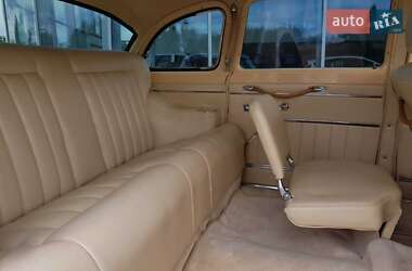 Седан ГАЗ 13 Чайка 1972 в Дніпрі