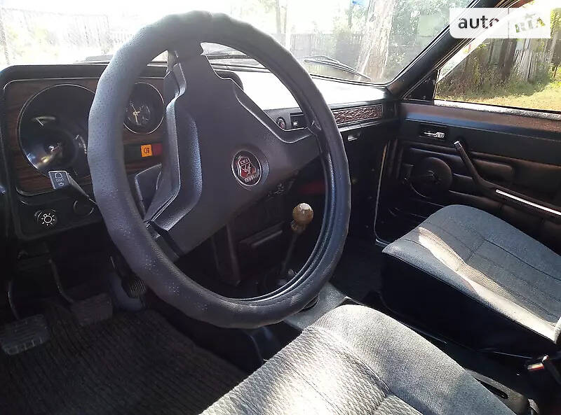 Седан ГАЗ 24-10 Волга 1988 в Гребінці фото 2 Седан ГАЗ 24-10 Волга 1988 в Гребінці