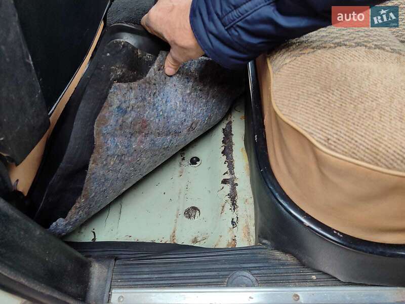 Седан ГАЗ 24-10 Волга 1990 в Ужгороді