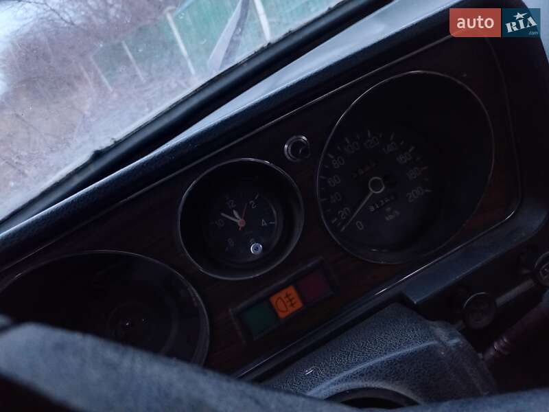 Седан ГАЗ 24-10 Волга 1988 в Добропіллі