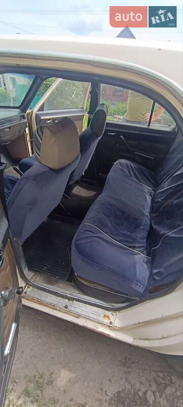Седан ГАЗ 24-10 Волга 1988 в Сумах