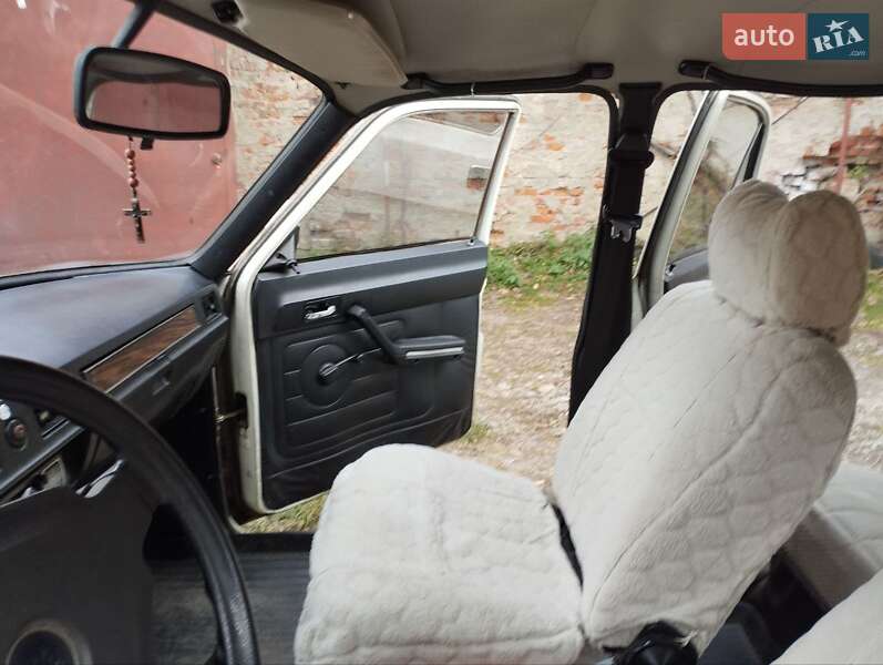 Седан ГАЗ 24-10 Волга 1989 в Стрию