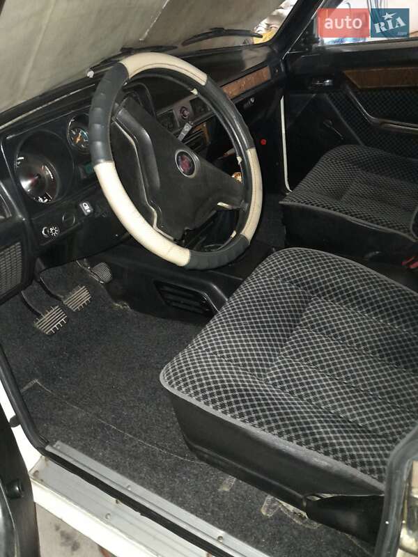 Седан ГАЗ 24-10 Волга 1988 в Тернополі фото 3 Седан ГАЗ 24-10 Волга 1988 в Тернополі