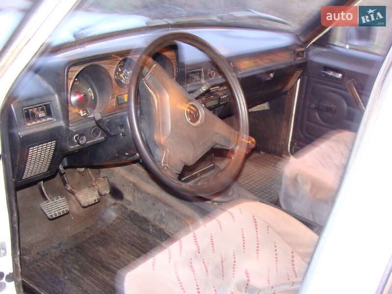 Седан ГАЗ 24-10 Волга 1989 в Харькове