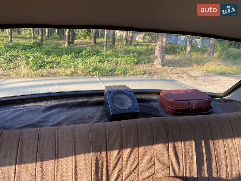 Седан ГАЗ 24 Волга 1976 в Киеве