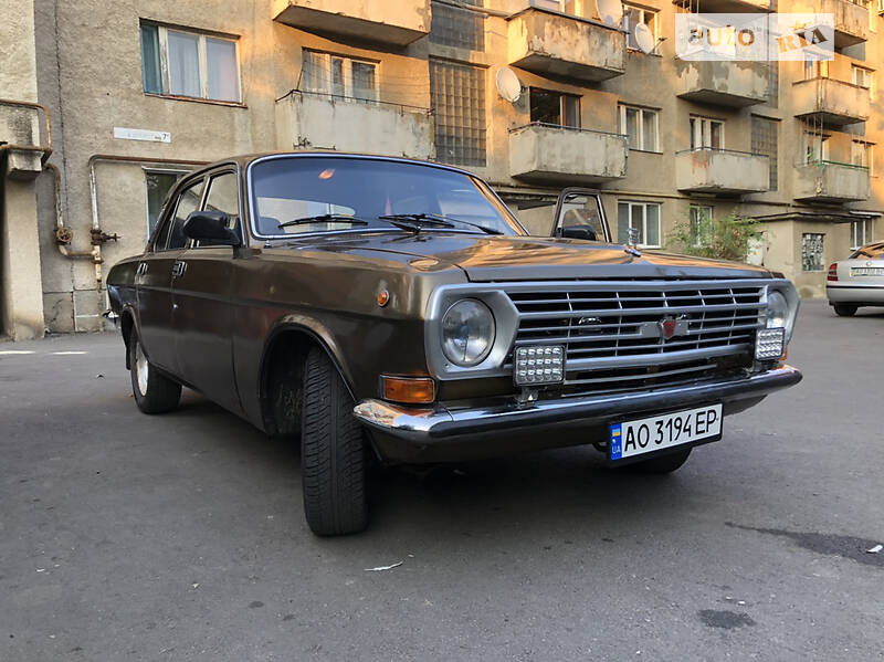 Седан ГАЗ 2411 1991 в Мукачево