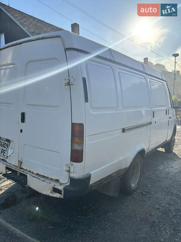 Грузовой фургон ГАЗ 2705 Газель 2002 в Воловце