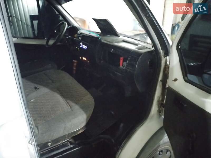 Вантажний фургон ГАЗ 2752 Соболь 2005 в Хотині