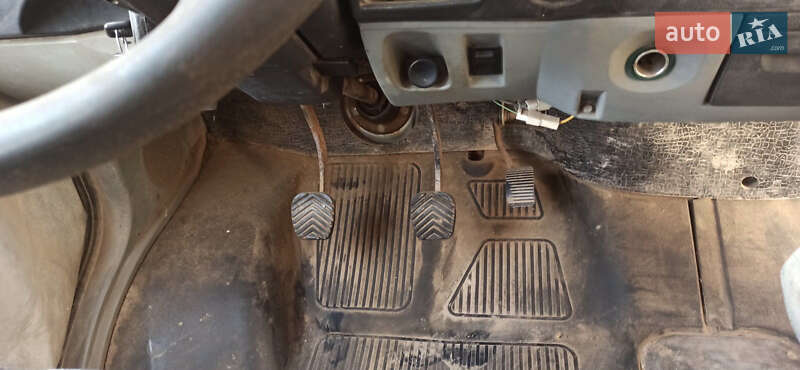 Вантажний фургон ГАЗ 2752 Соболь 2005 в Теребовлі