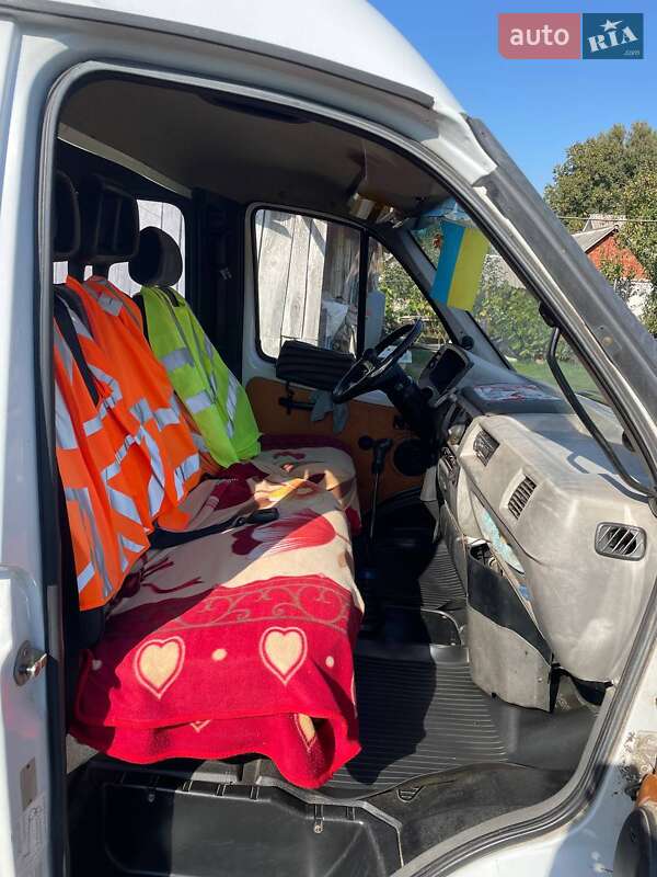 Вантажопасажирський фургон ГАЗ 2752 Соболь 2002 в Житомирі