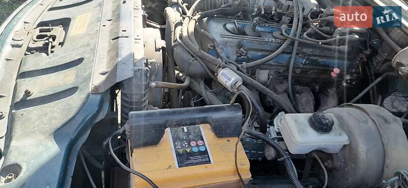 Седан ГАЗ 3110 Волга 2000 в Добропіллі