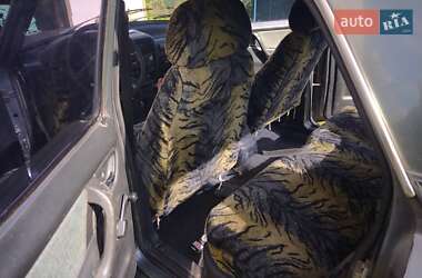 Седан ГАЗ 3110 Волга 2003 в Киеве